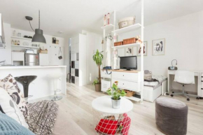 New Studio Apartment Sun with free parking